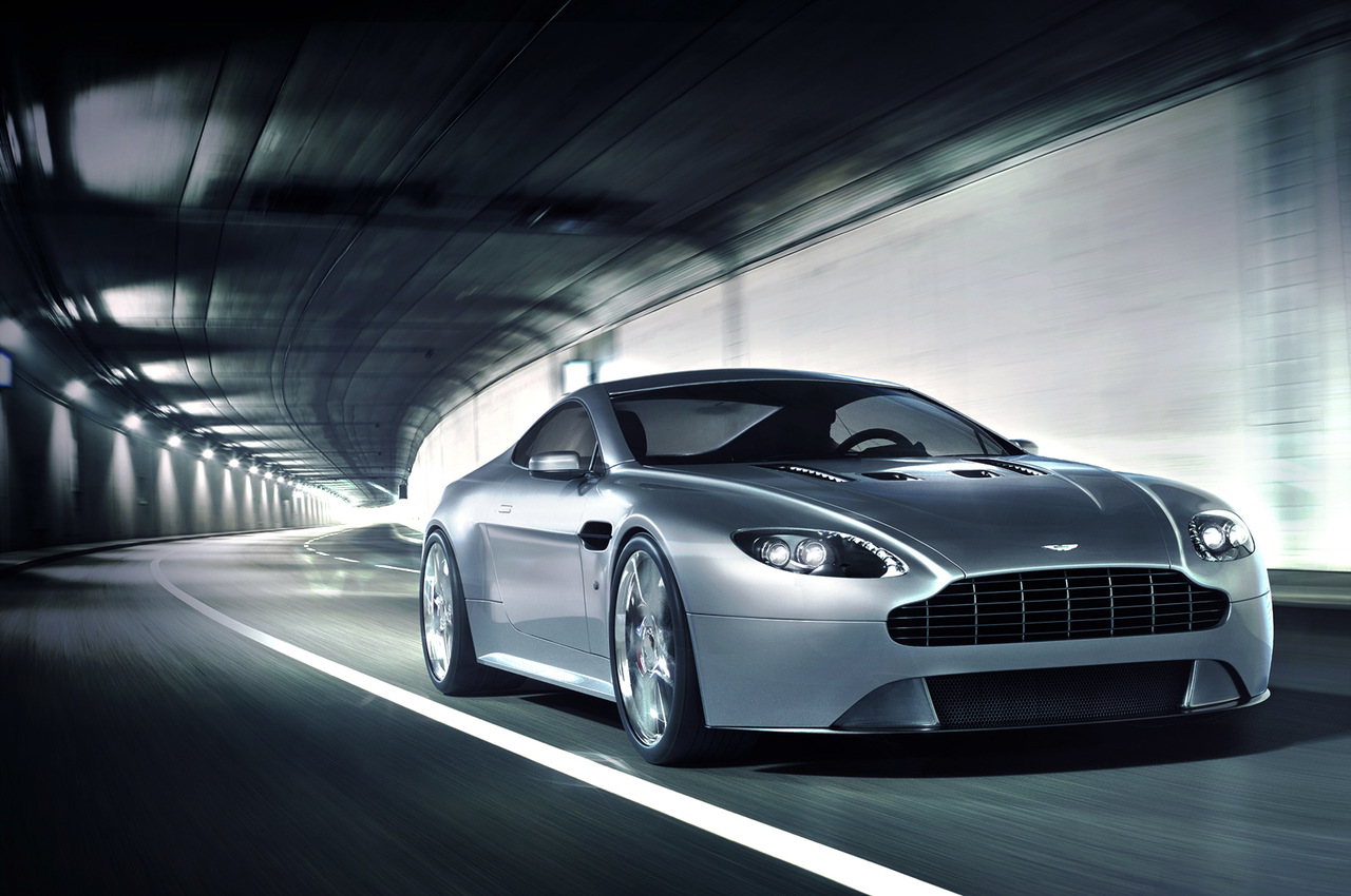 V12 Vantage - Tunnel